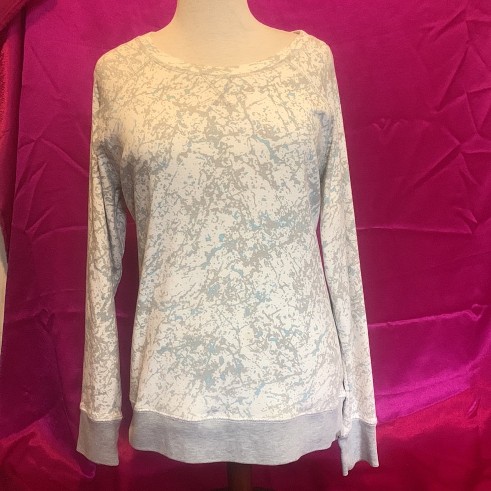 Eddie Bauer beach wash crewneck size L like new, very soft, funky design